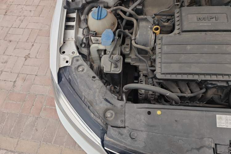 Used Volkswagen Sagitar 2015 1.6L Automatic Comfort Model Engine Bay Right