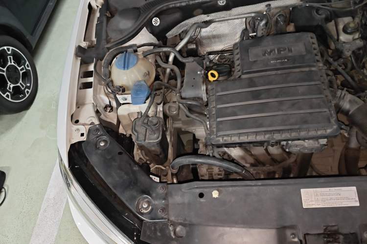 Used Volkswagen Sagitar 2015 1.6L Automatic Comfort Model Engine Bay Right