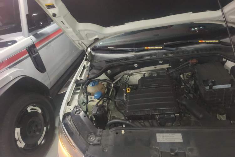 Used Volkswagen Sagitar 2015 1.6L Automatic Comfort Model Engine Bay Right