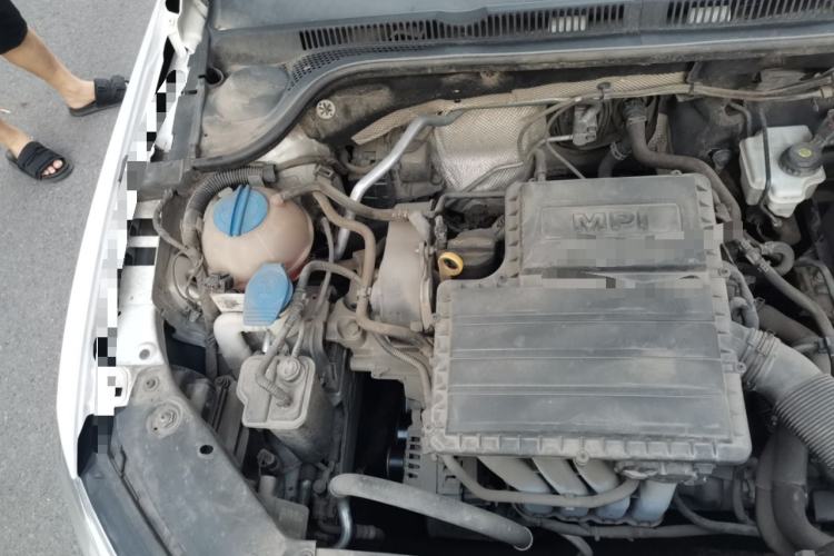 Used Volkswagen Sagitar 2015 1.6L Manual Comfort Model Engine Bay Right