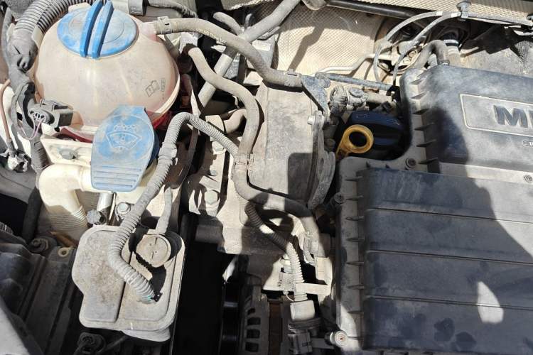 Used Volkswagen Sagitar 2015 1.6L Automatic Comfort Model Engine Bay Right