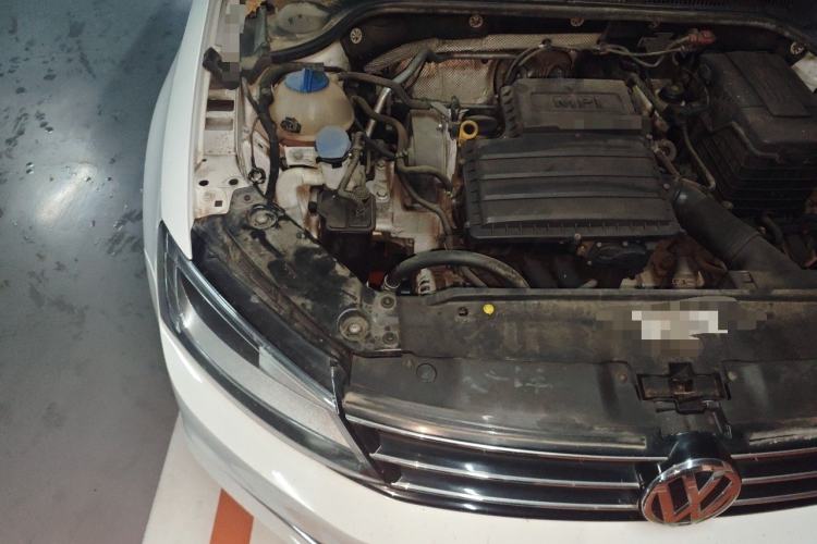 Used Volkswagen Sagitar 2015 1.6L Automatic Comfort Model Engine Bay Right