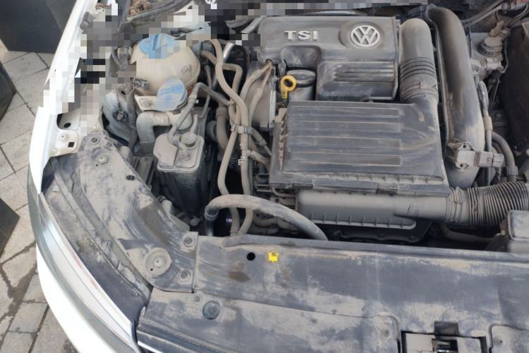 Used Volkswagen Sagitar 2015 230TSI Automatic Luxury Model Engine Bay Right