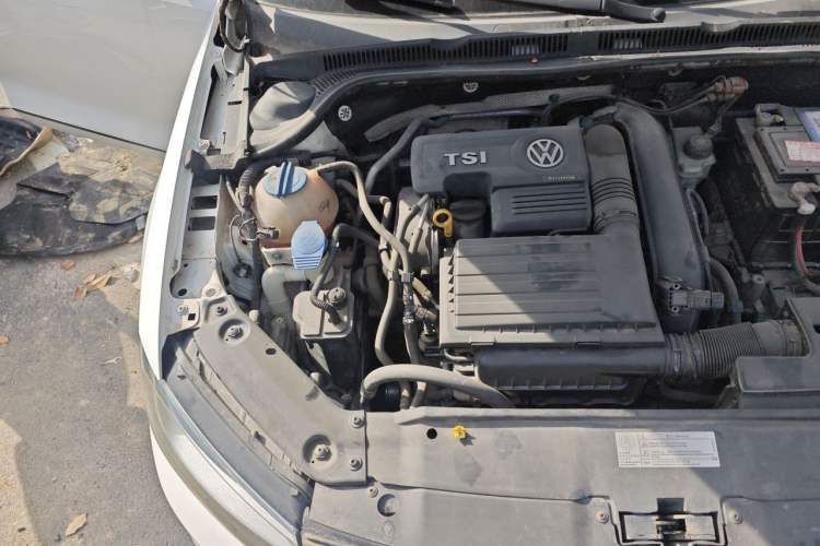 Used Volkswagen Sagitar 2015 230TSI Manual Comfort Version Engine Bay Right