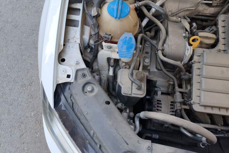 Used Volkswagen Sagitar 2015 1.6L Automatic Comfort Model Engine Bay Right