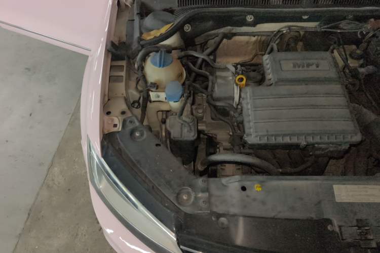 Used Volkswagen Sagitar 2015 1.6L Automatic Comfort Model Engine Bay Right