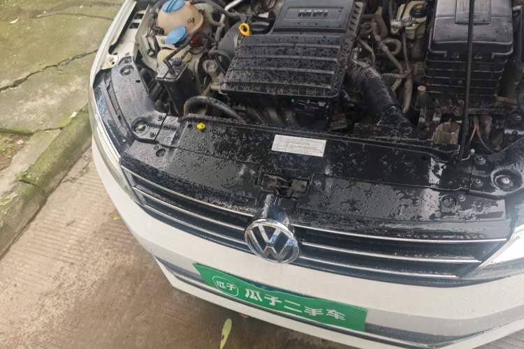 Used Volkswagen Sagitar 2015 1.6L Automatic Comfort Model Engine Bay Right