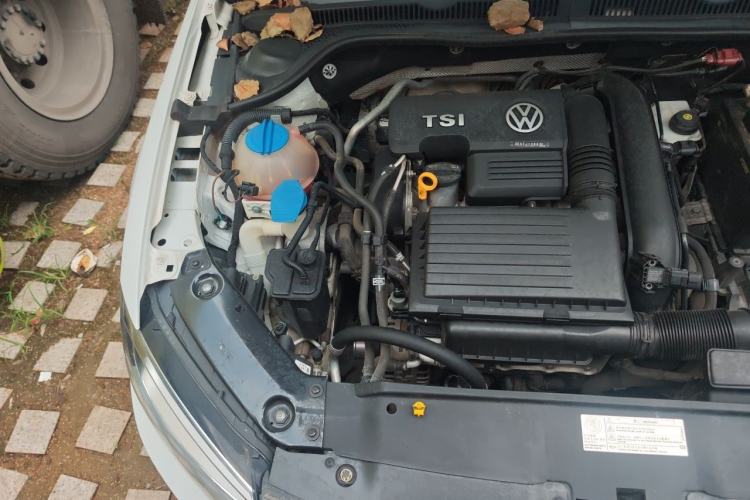 Used Volkswagen Sagitar 2015 230TSI Automatic Comfort Version Engine Bay Right