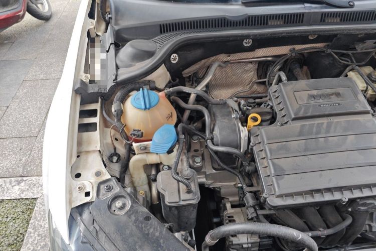 Used Volkswagen Sagitar 2015 1.6L Automatic Comfort Model Engine Bay Right