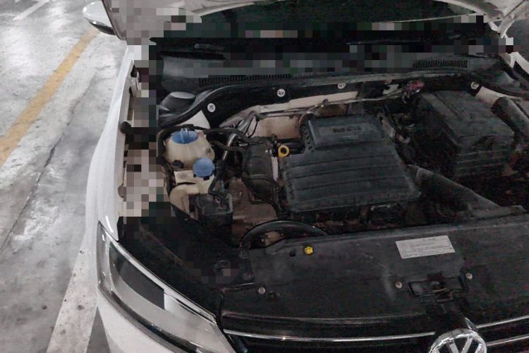 Used Volkswagen Sagitar 2015 1.6L Automatic Comfort Model Engine Bay Right