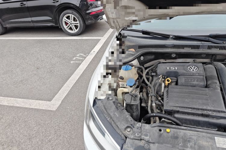 Used Volkswagen Sagitar 2015 1.6L Automatic Comfort Model Engine Bay Right