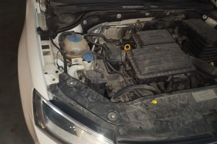 Used Volkswagen Sagitar 2015 1.6L Automatic Comfort Model Engine Bay Right
