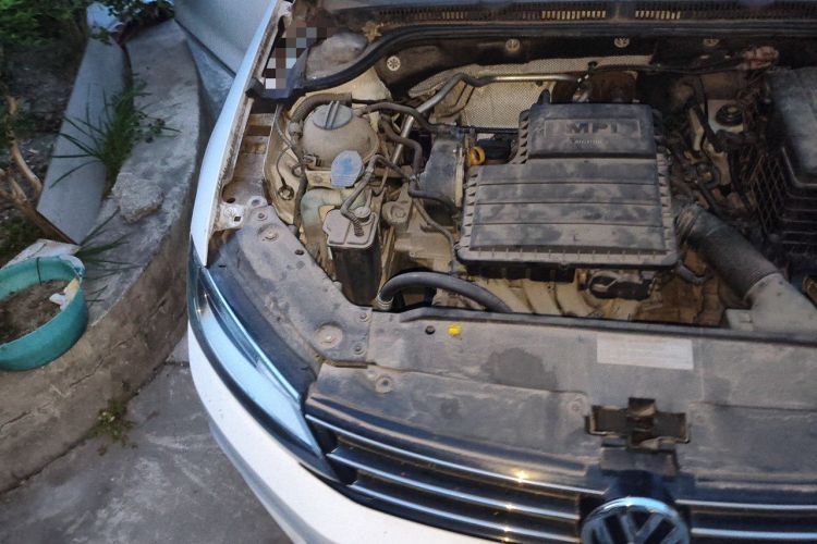 Used Volkswagen Sagitar 2015 1.6L Automatic Comfort Model Engine Bay Right