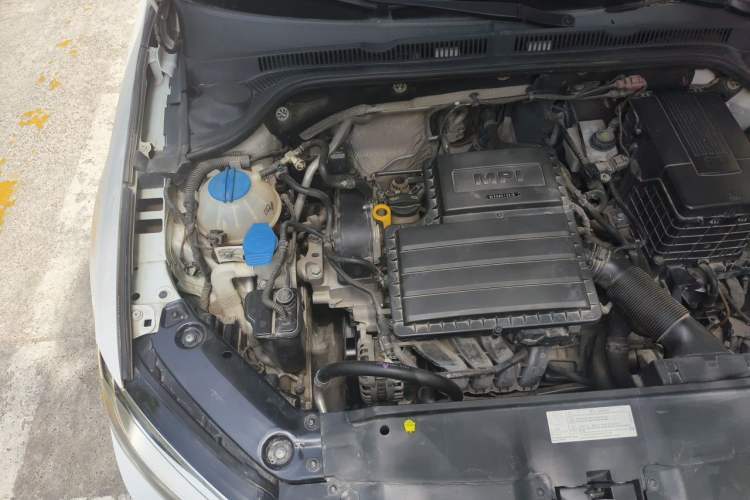 Used Volkswagen Sagitar 2015 1.6L Automatic Comfort Model Engine Bay Right