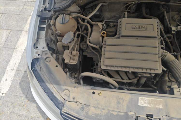 Used Volkswagen Sagitar 2015 1.6L Automatic Comfort Model Engine Bay Right