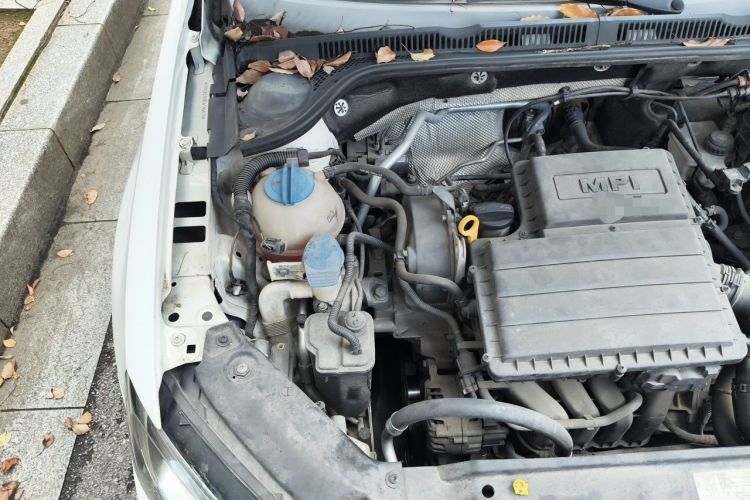 Used Volkswagen Sagitar 2015 1.6L Automatic Comfort Model Engine Bay Right