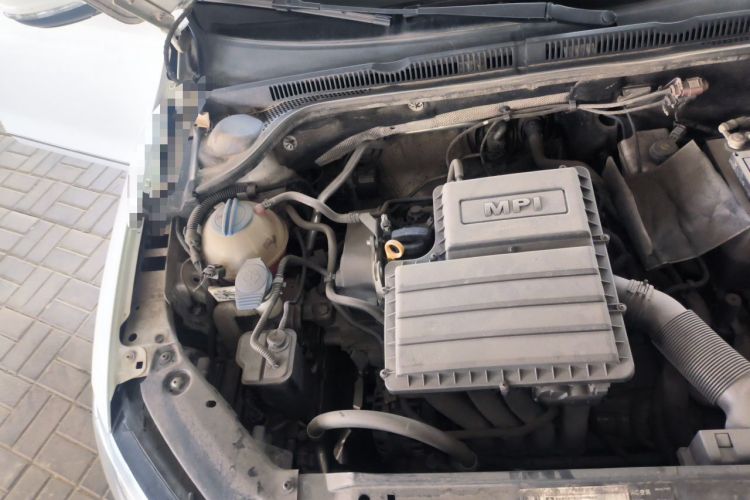 Used Volkswagen Sagitar 2015 1.6L Manual Comfort Model Engine Bay Right