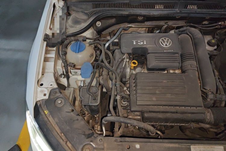 Used Volkswagen Sagitar 2015 230TSI Automatic Comfort Version Engine Bay Right
