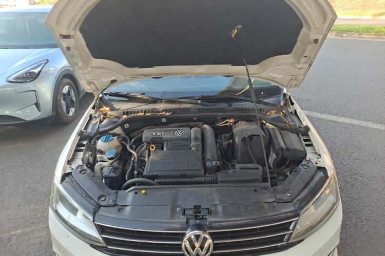 Used Volkswagen Sagitar 2015 230TSI Automatic Comfort Version Engine Bay