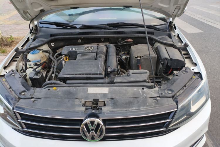Used Volkswagen Sagitar 2015 230TSI Automatic Luxury Model Engine Bay