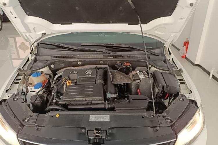 Used Volkswagen Sagitar 2015 230TSI Automatic Comfort Version Engine Bay
