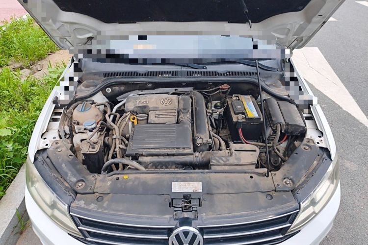 Used Volkswagen Sagitar 2015 230TSI Automatic Comfort Version Engine Bay