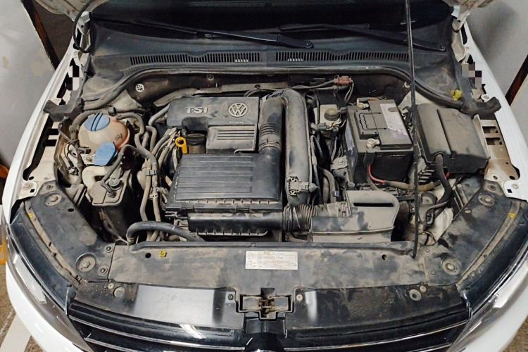 Used Volkswagen Sagitar 2015 230TSI Automatic Comfort Version Engine Bay
