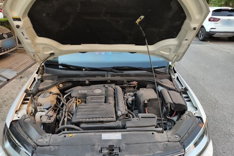 Used Volkswagen Sagitar 2015 230TSI Automatic Comfort Version Engine Bay