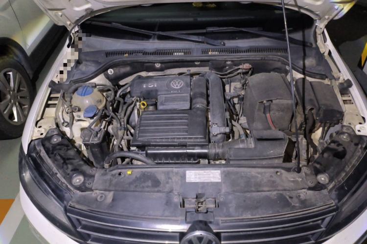Used Volkswagen Sagitar 2015 230TSI Automatic Luxury Model Engine Bay
