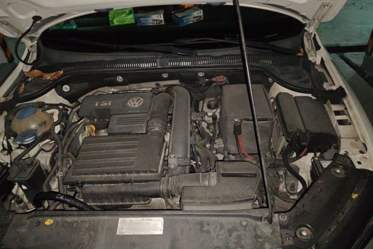 Used Volkswagen Sagitar 2015 230TSI Automatic Luxury Model Engine Bay
