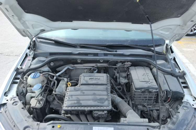 Used Volkswagen Sagitar 2015 1.6L Automatic Comfort Model Engine Bay