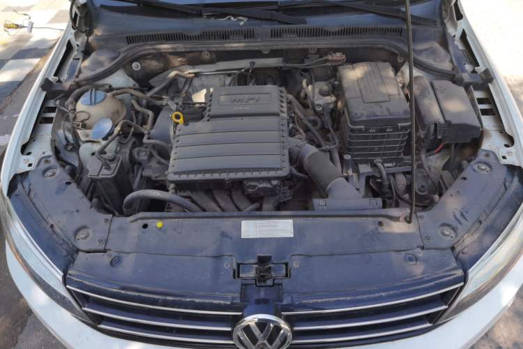 Used Volkswagen Sagitar 2015 1.6L Automatic Comfort Model Engine Bay