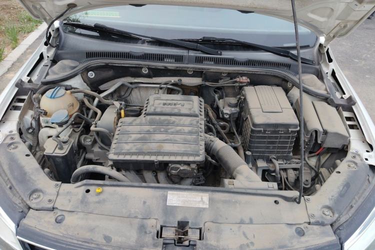 Used Volkswagen Sagitar 2015 1.6L Automatic Comfort Model Engine Bay