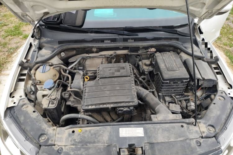 Used Volkswagen Sagitar 2015 1.6L Automatic Comfort Model Engine Bay