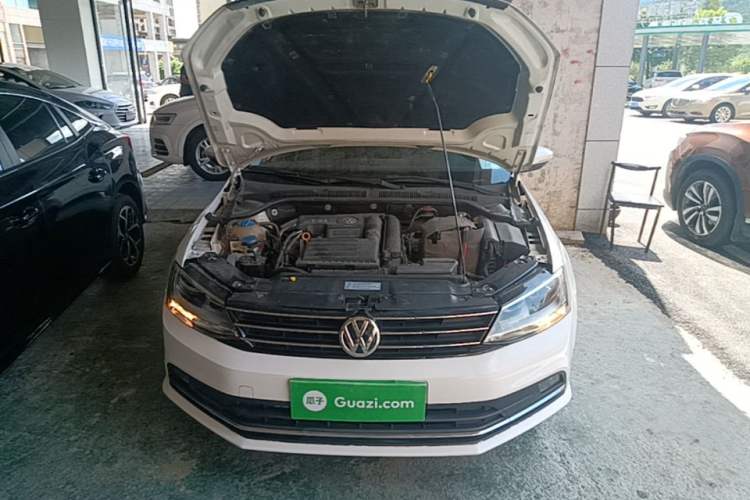 Used Volkswagen Sagitar 2015 230TSI Manual Comfort Version Engine Bay