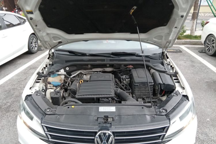 Used Volkswagen Sagitar 2015 1.6L Automatic Comfort Model Engine Bay