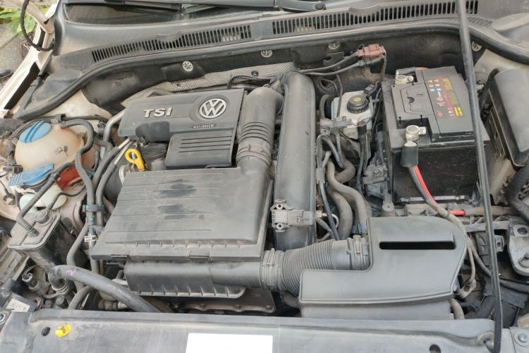 Used Volkswagen Sagitar 2015 230TSI Automatic Comfort Version Engine Bay