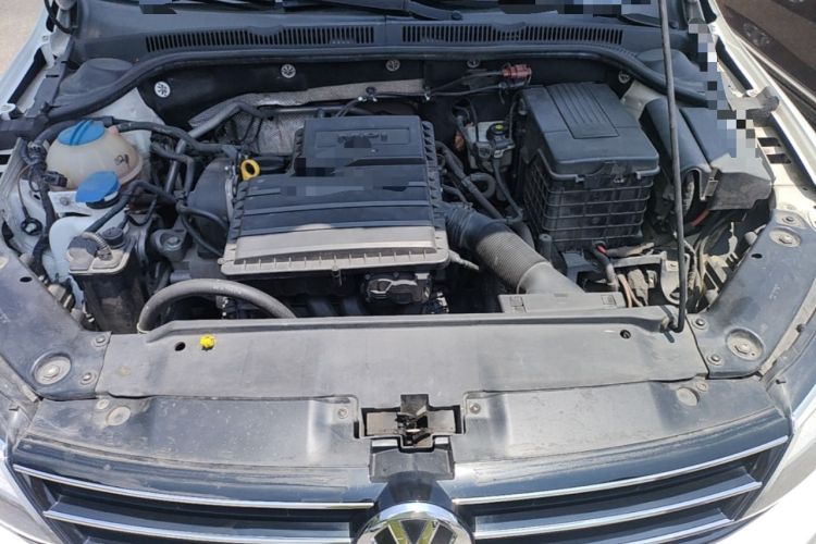 Used Volkswagen Sagitar 2015 1.6L Automatic Comfort Model Engine Bay
