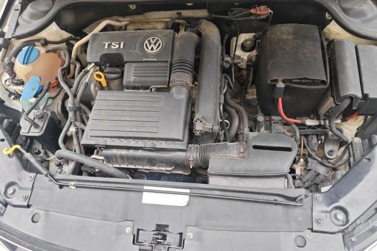 Used Volkswagen Sagitar 2015 230TSI Automatic Luxury Model Engine Bay