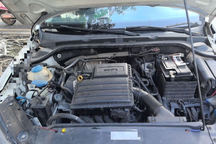 Used Volkswagen Sagitar 2015 1.6L Automatic Comfort Model Engine Bay