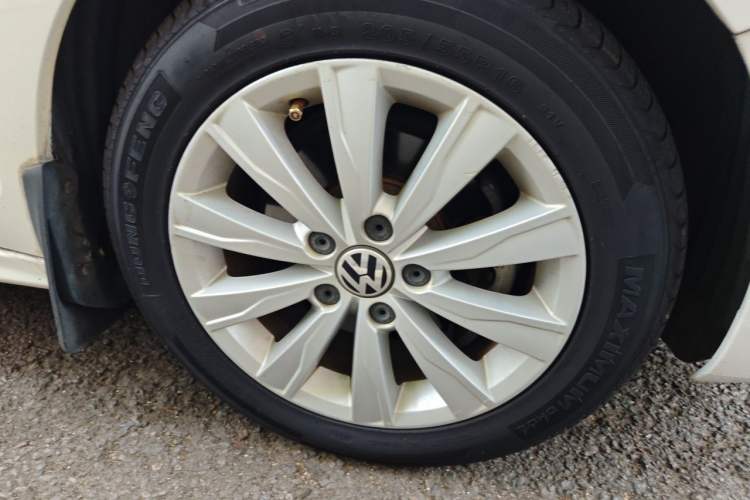 Used Volkswagen Sagitar 2015 1.6L Automatic Comfort Model Exterior 1
