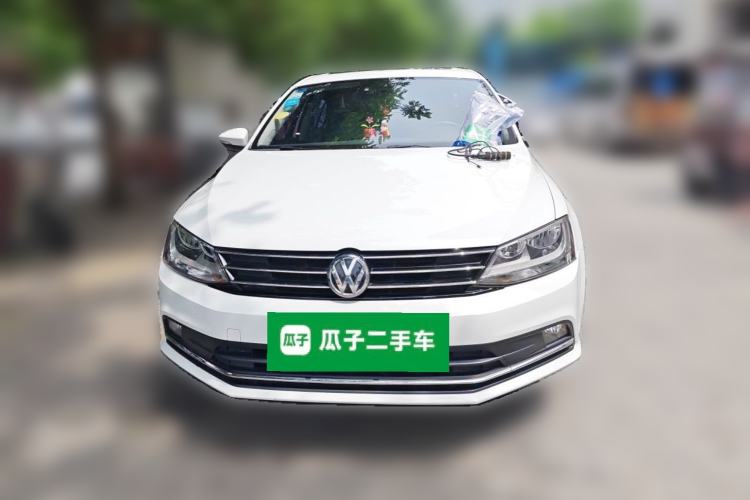 Used Volkswagen Sagitar 2015 230TSI Automatic Comfort Version Exterior 1