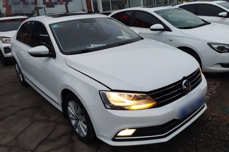 Used Volkswagen Sagitar 2015 1.6L Manual Comfort Model Exterior 1