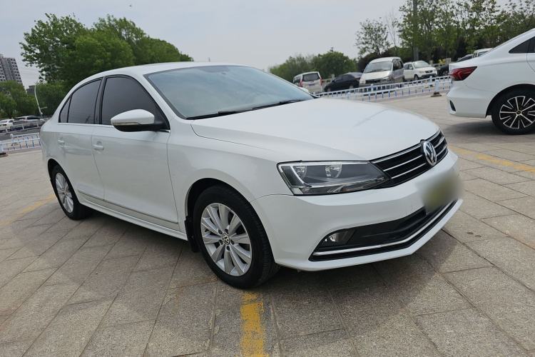 Used Volkswagen Sagitar 2015 1.6L Manual Comfort Model Exterior 1