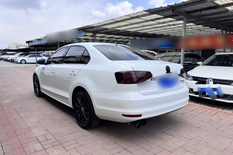 Used Volkswagen Sagitar 2015 1.6L Manual Comfort Model Exterior 2