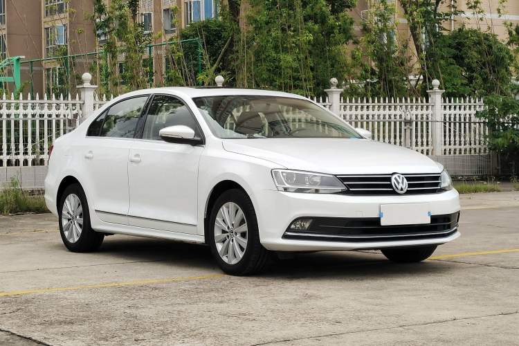 Used Volkswagen Sagitar 2015 1.6L Automatic Comfort Model Exterior 3