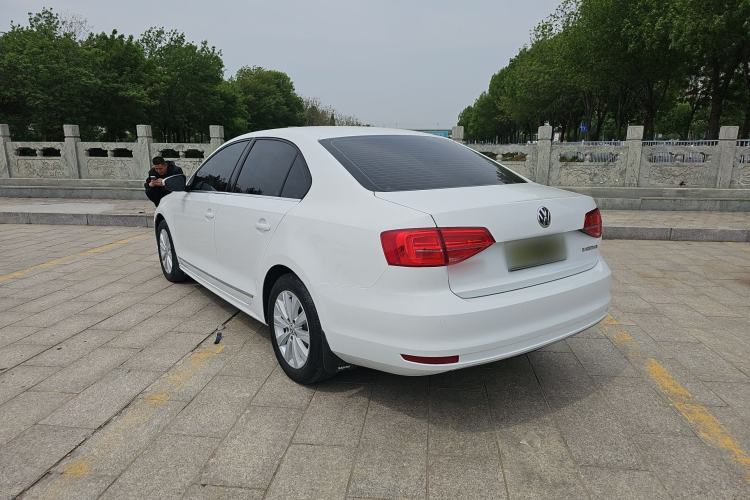 Used Volkswagen Sagitar 2015 1.6L Manual Comfort Model Exterior 3