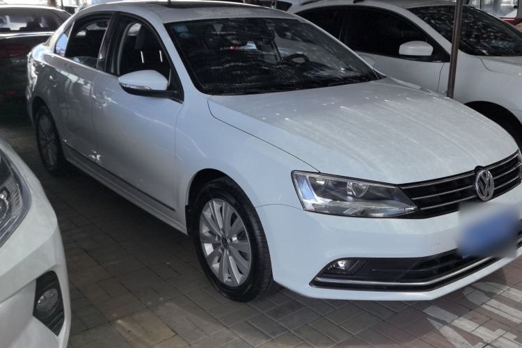 Used Volkswagen Sagitar 2015 230TSI Automatic Comfort Version Exterior 3