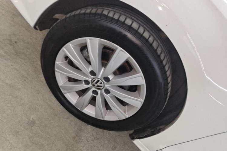 Used Volkswagen Sagitar 2015 1.6L Automatic Comfort Model Exterior 4