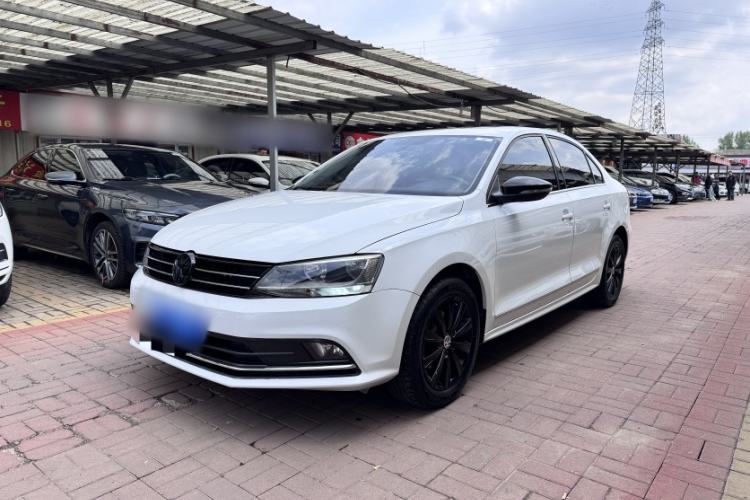 Used Volkswagen Sagitar 2015 1.6L Manual Comfort Model Exterior 4